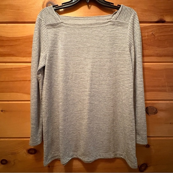 LOFT Relaxed Gray Ribbed Long Sleeve Blouse size M - Picture 2 of 9